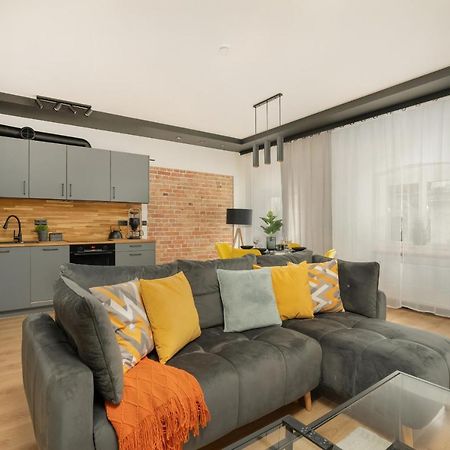 Komeda Apartment Hidden In Poznan Old Town By Noclegi Renters Εξωτερικό φωτογραφία
