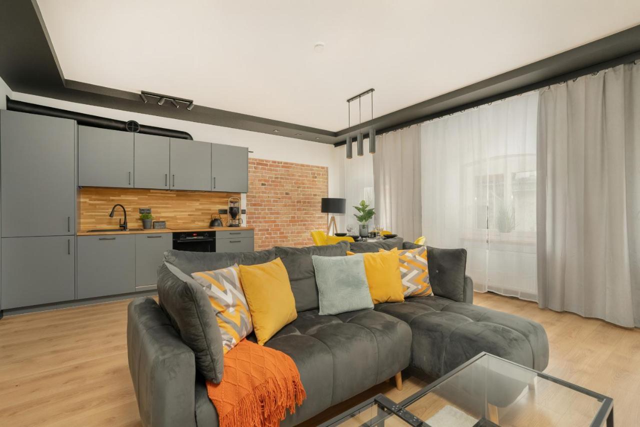 Komeda Apartment Hidden In Poznan Old Town By Noclegi Renters Εξωτερικό φωτογραφία