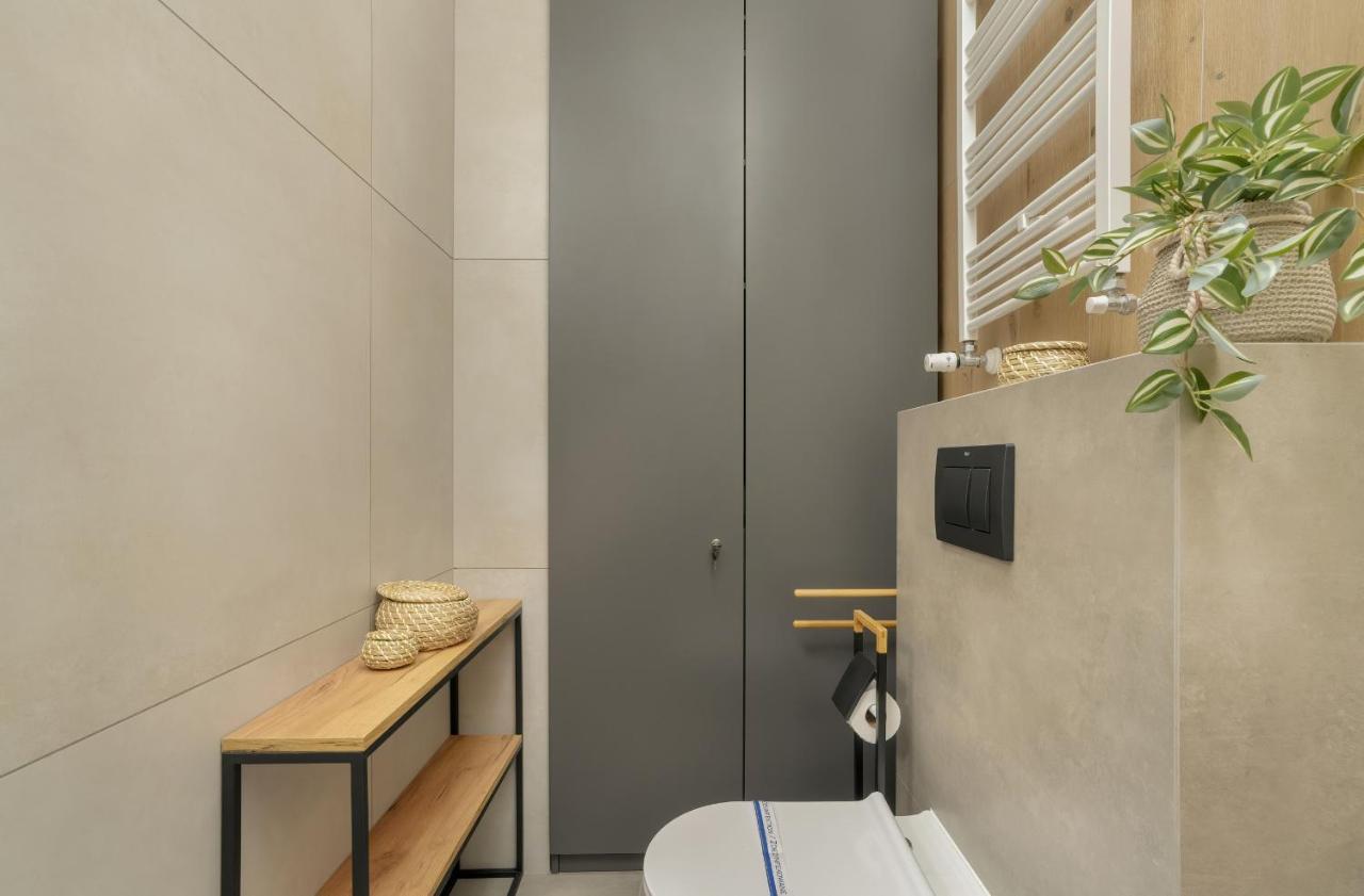 Komeda Apartment Hidden In Poznan Old Town By Noclegi Renters Εξωτερικό φωτογραφία