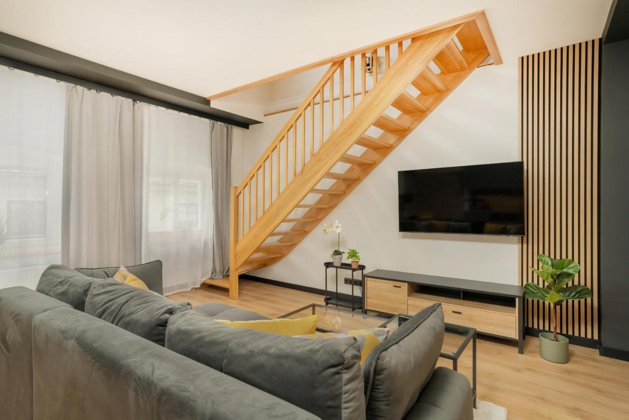 Komeda Apartment Hidden In Poznan Old Town By Noclegi Renters Εξωτερικό φωτογραφία